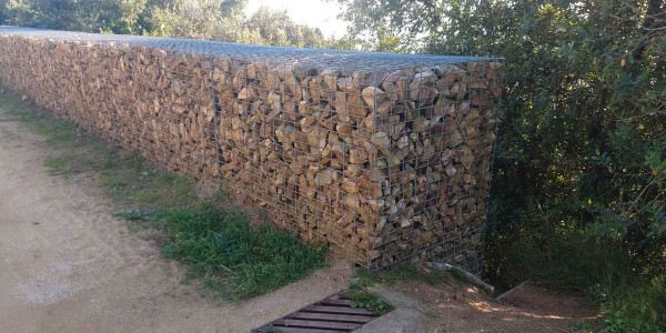 Estructuras geotécnicas Muros de gaviones en el Baix Penedès